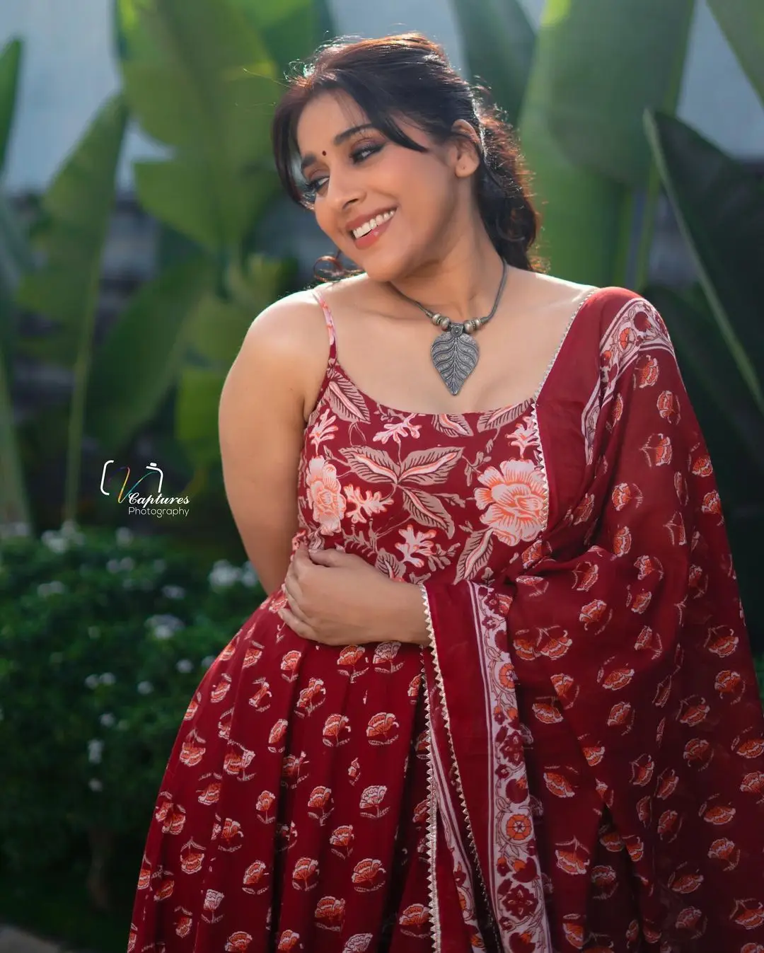 Rashmi Gautam In Sleeveless Maroon Gown